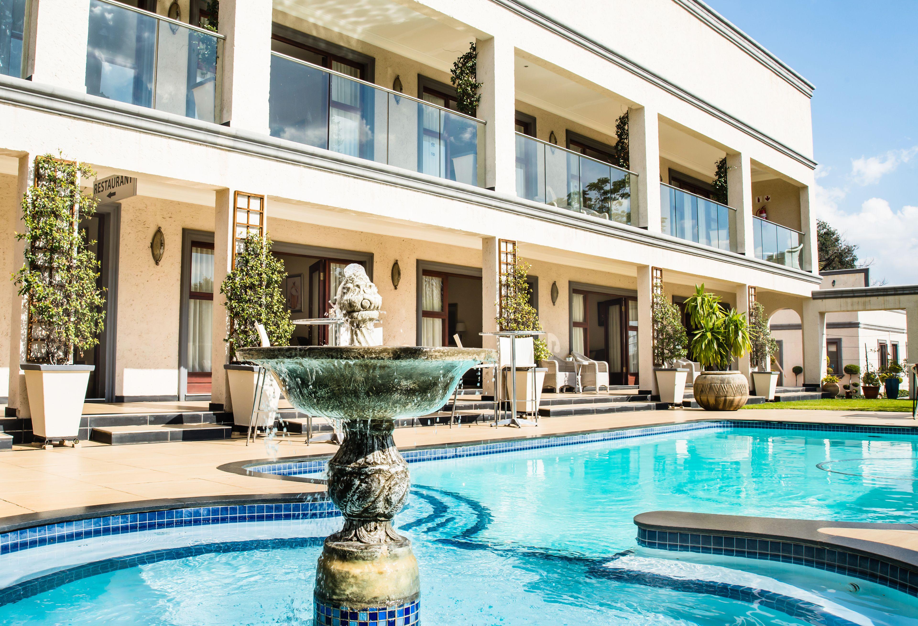 Where to Stay Near Nelson Mandela Square: 3 Family Hotels Compared