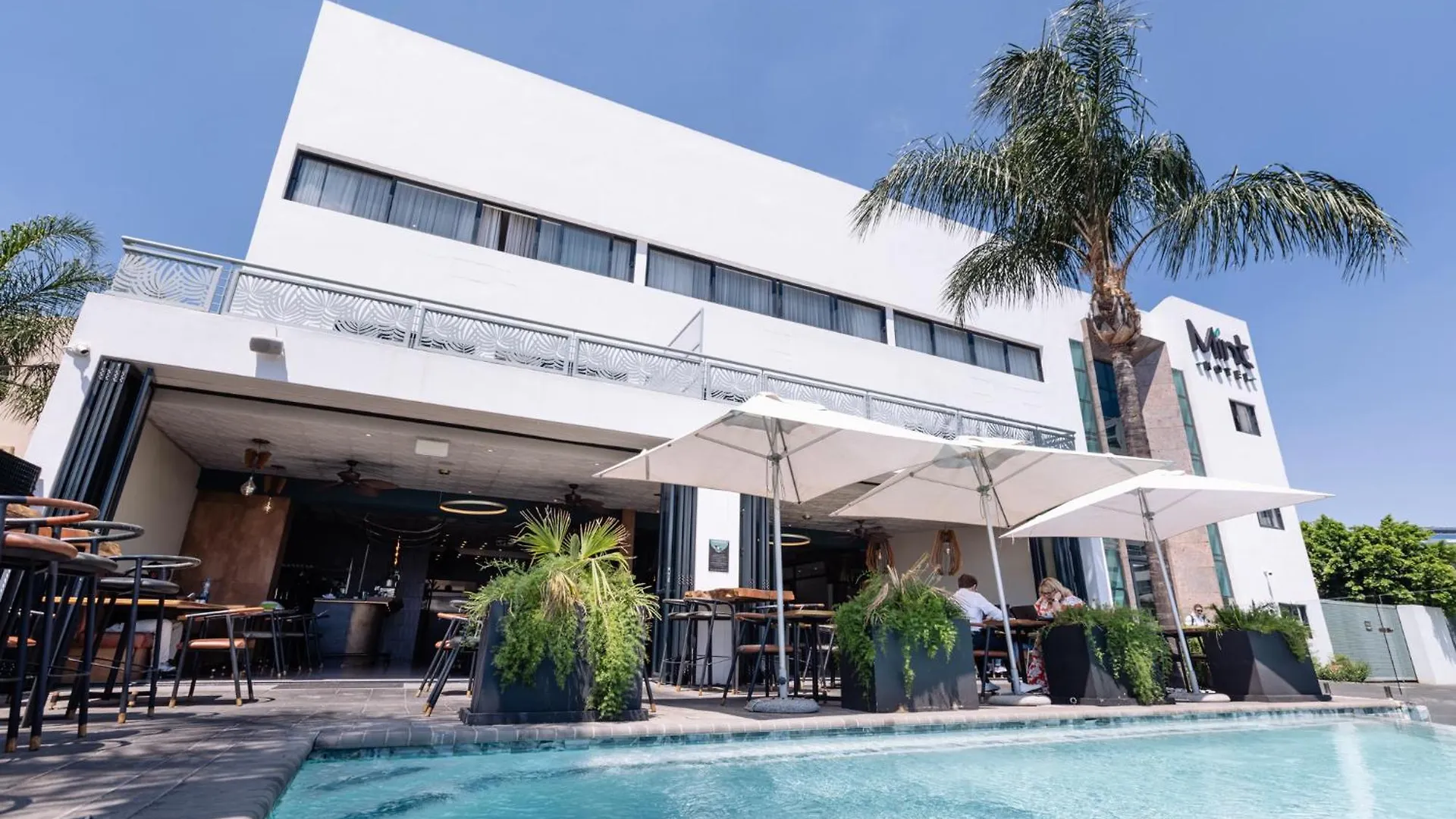 Staying In Grzegórzki: 2 Family-Friendly Hotels Compared