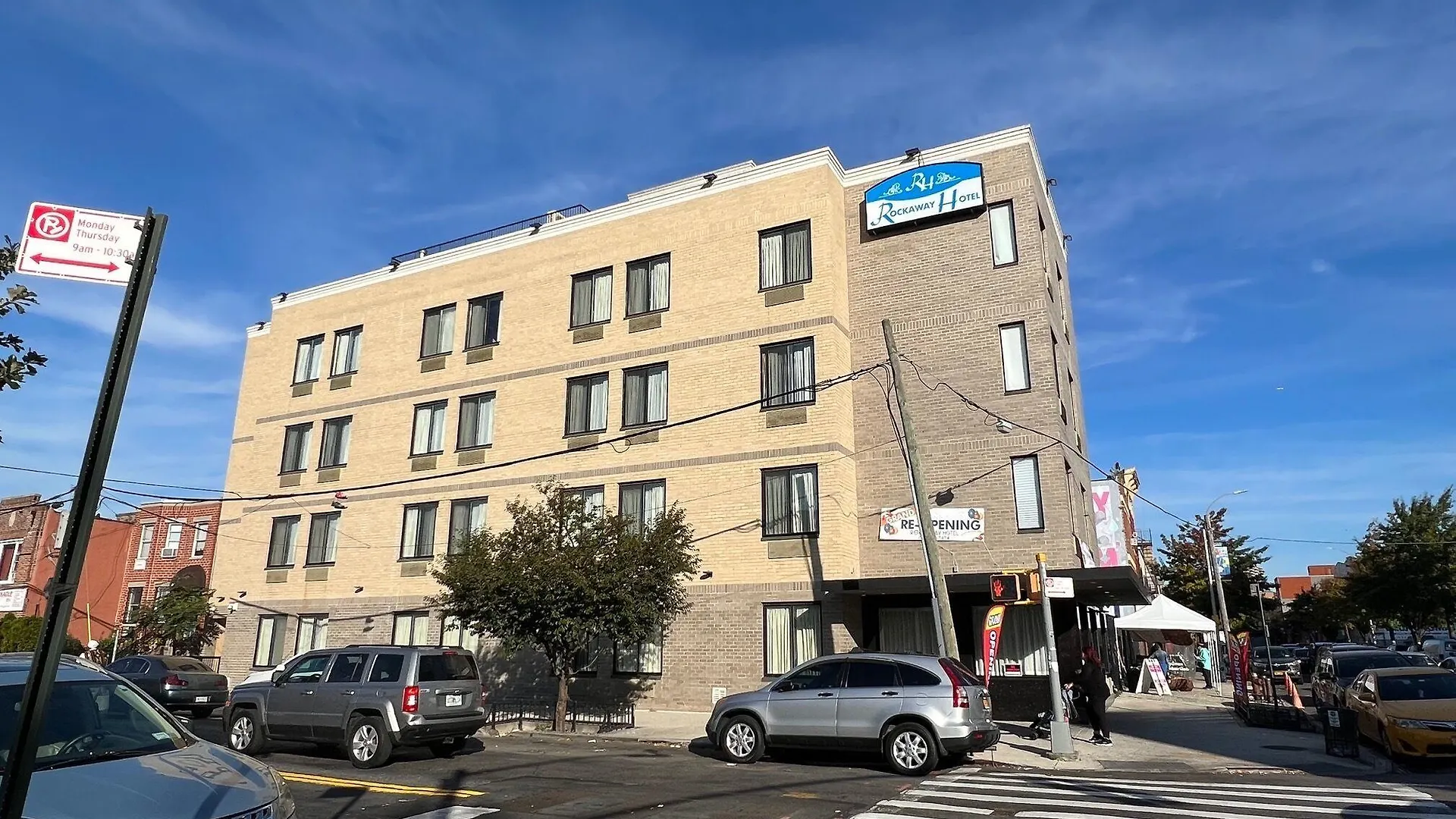 Where to Stay Near The Battery: 4 Budget Hotels Worth Booking