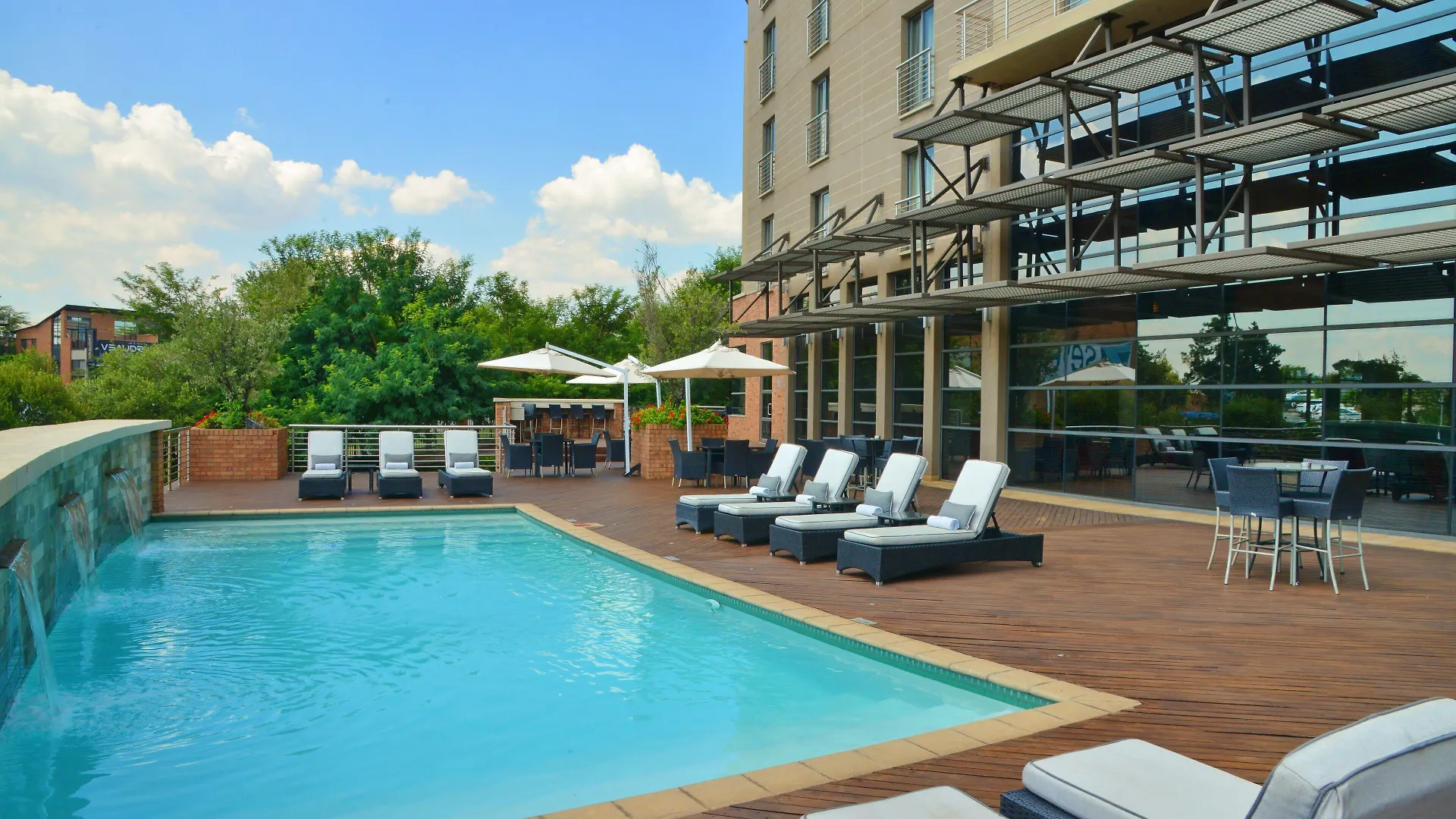 Where to Stay Near Chilli Lane: 15 Family-Friendly Hotels
