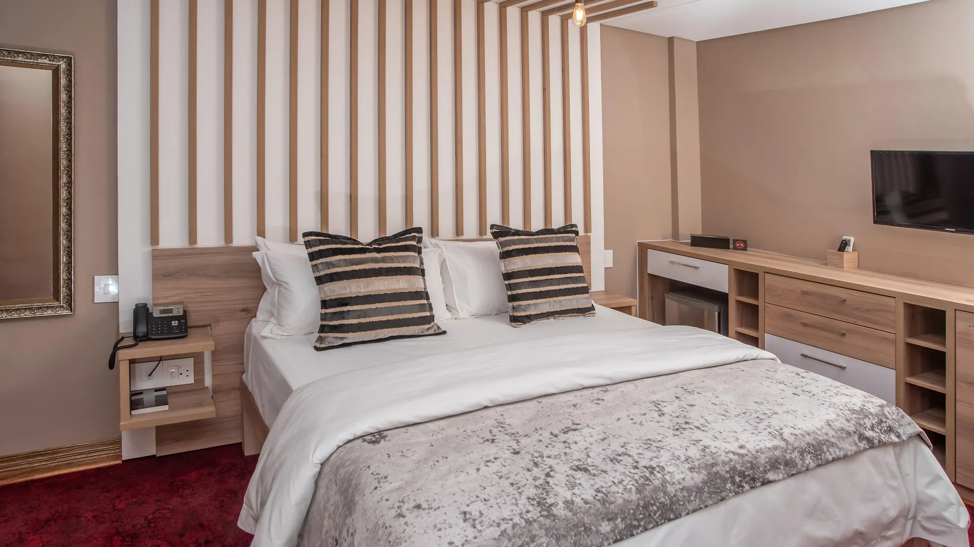 11 Smart Airport Hotels Near Free State Stadium Worth Booking