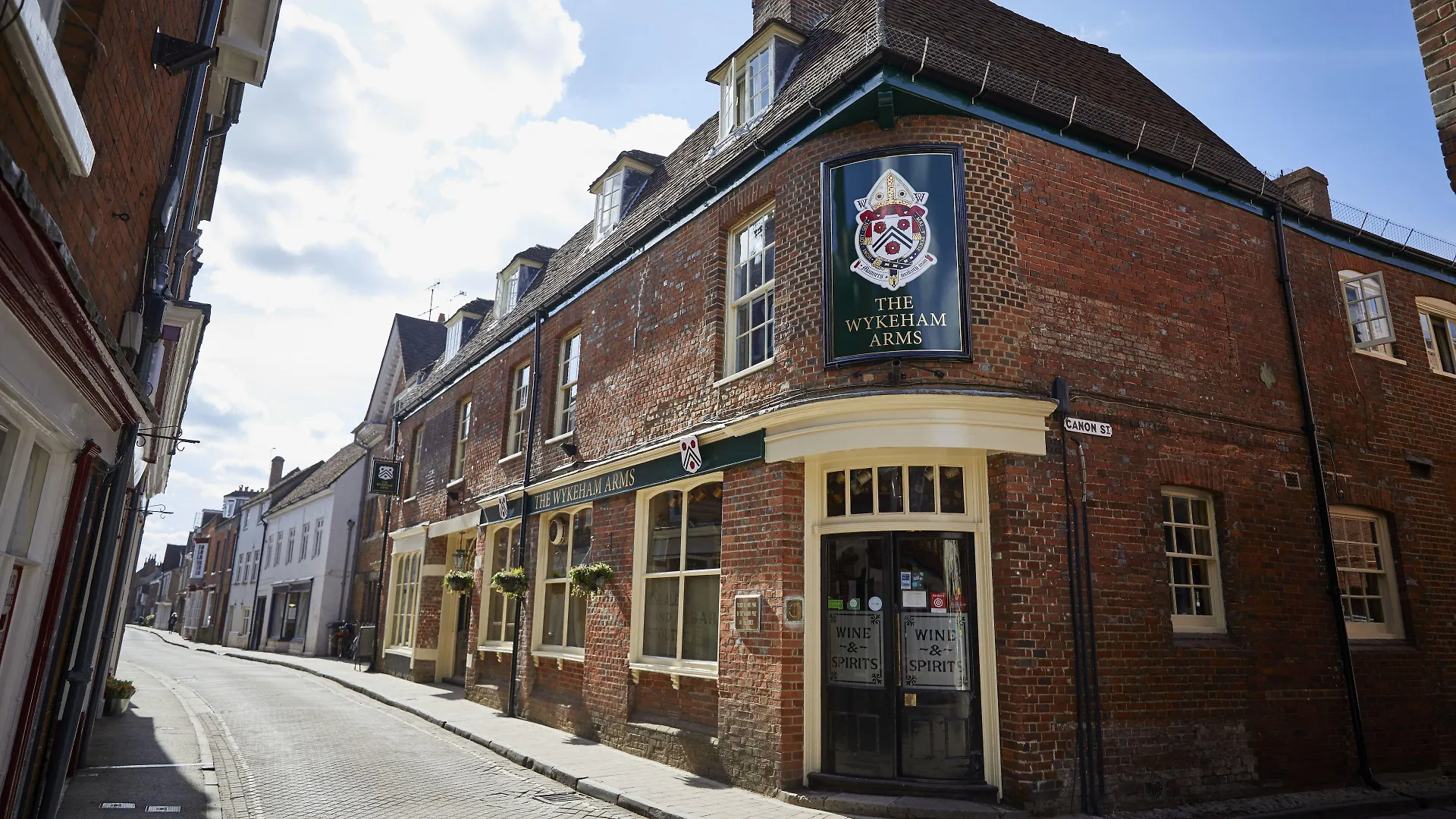 4 Romantic Hotels Near Intech Winchester Worth Booking