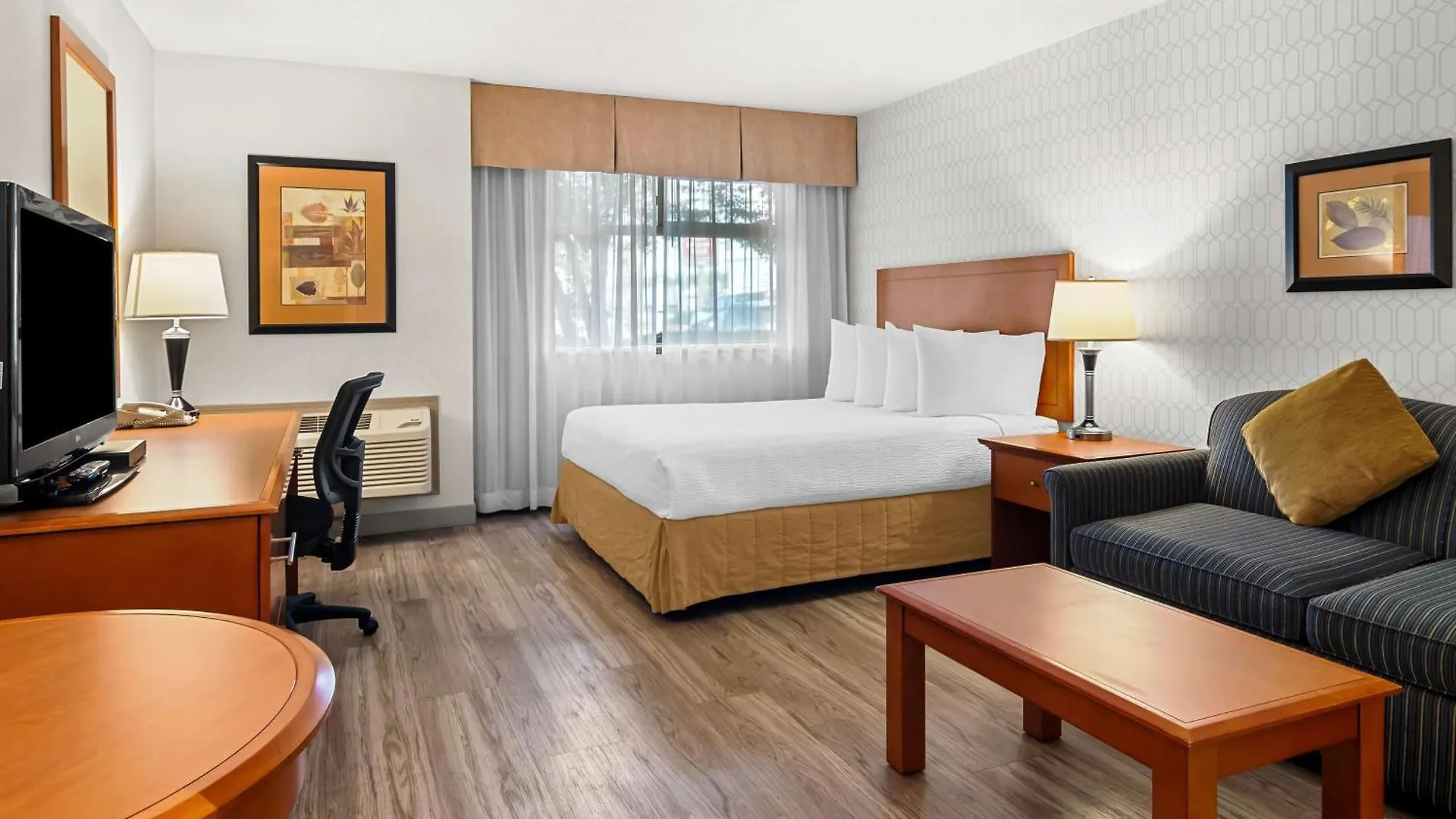 8 Business Hotels Near Port Kells Community Assn That Deliver