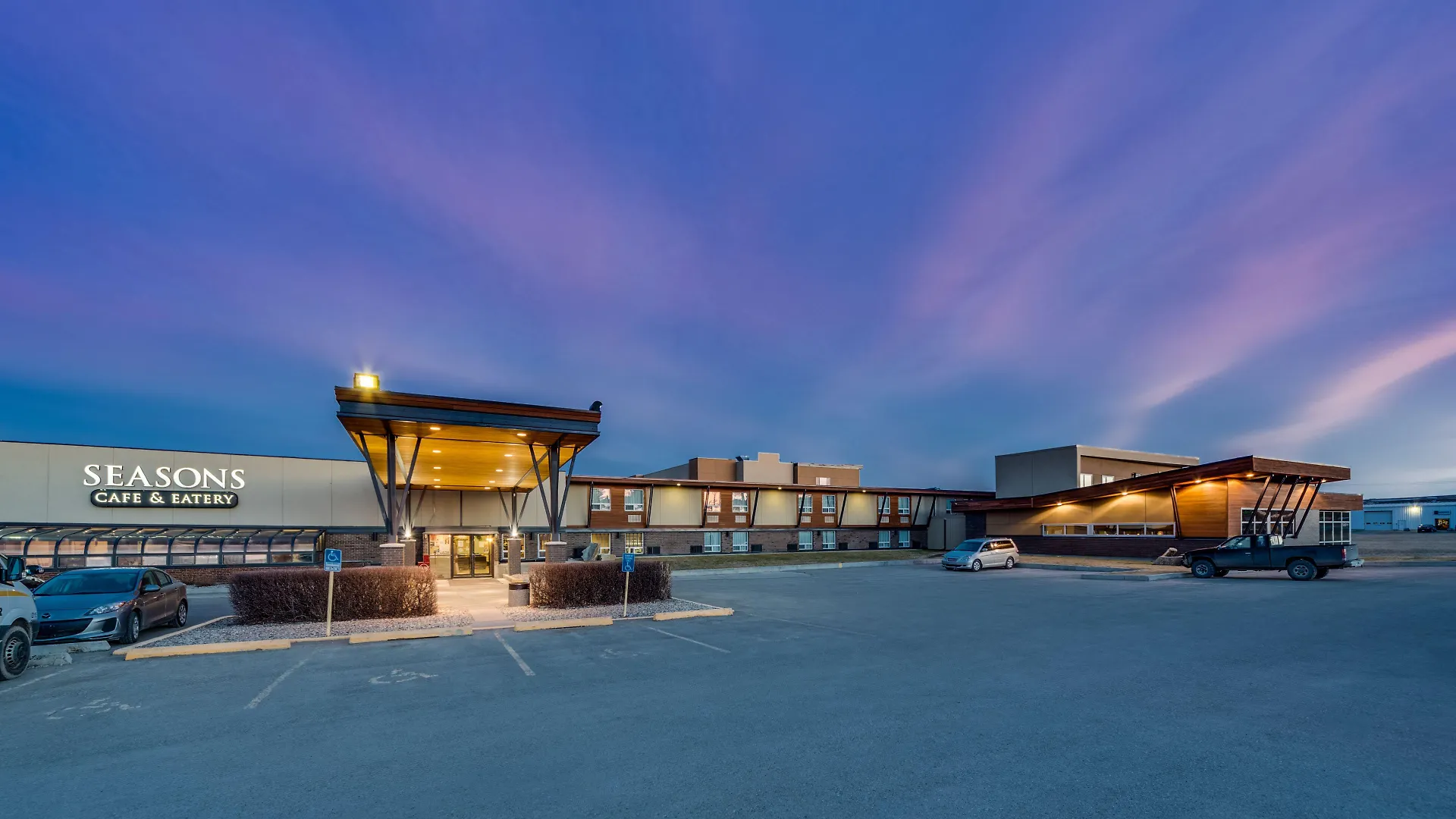 15 Resort Hotels in Alberta Worth Booking This Season