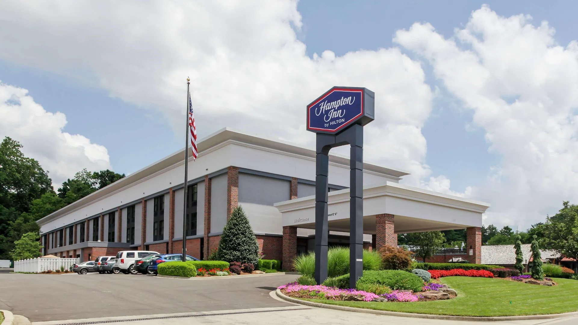 Staying in the Midwest: 15 Hampton by Hilton Hotels Compared
