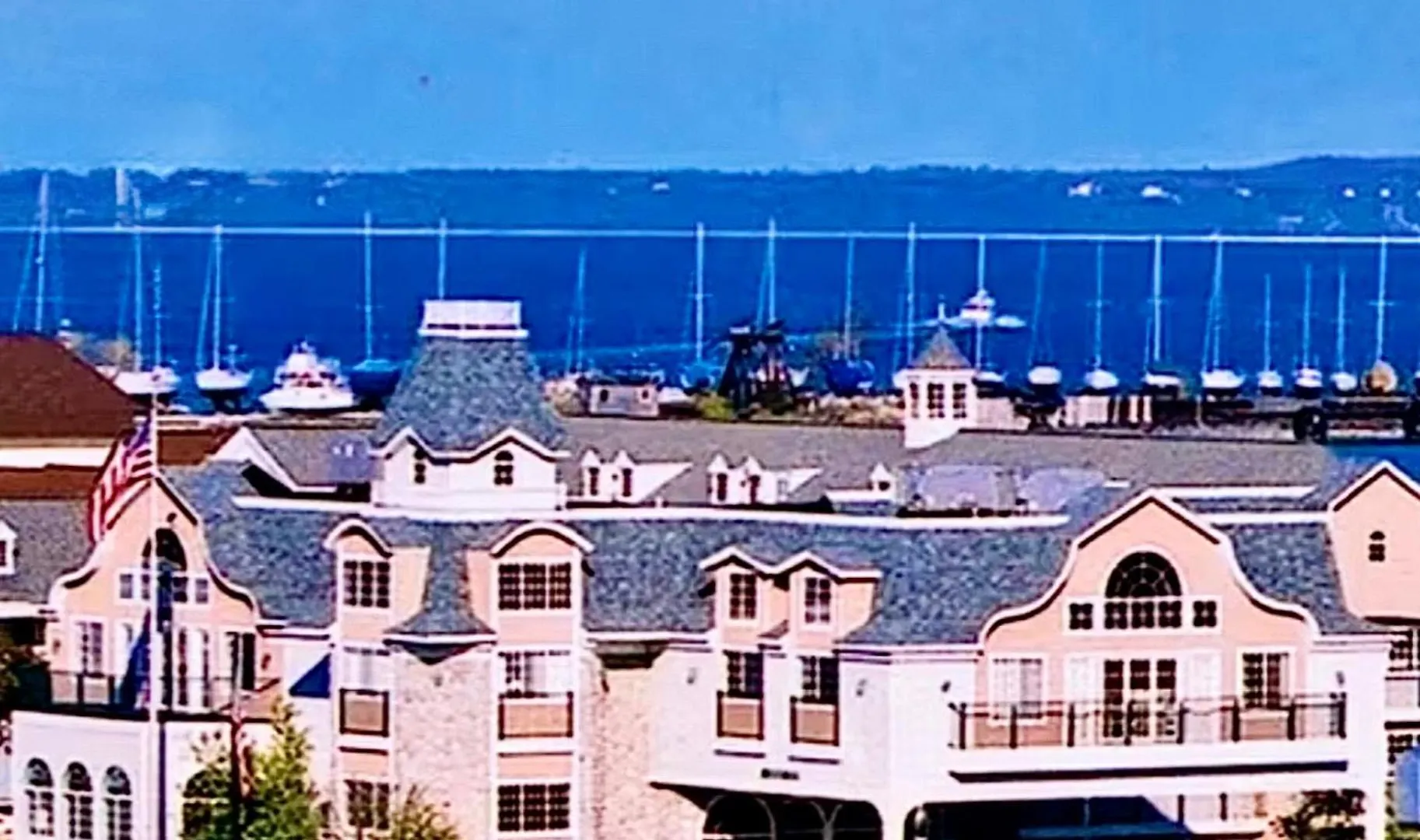 4 Budget Hotels Near Mackinac Bridge That Deliver Real Value