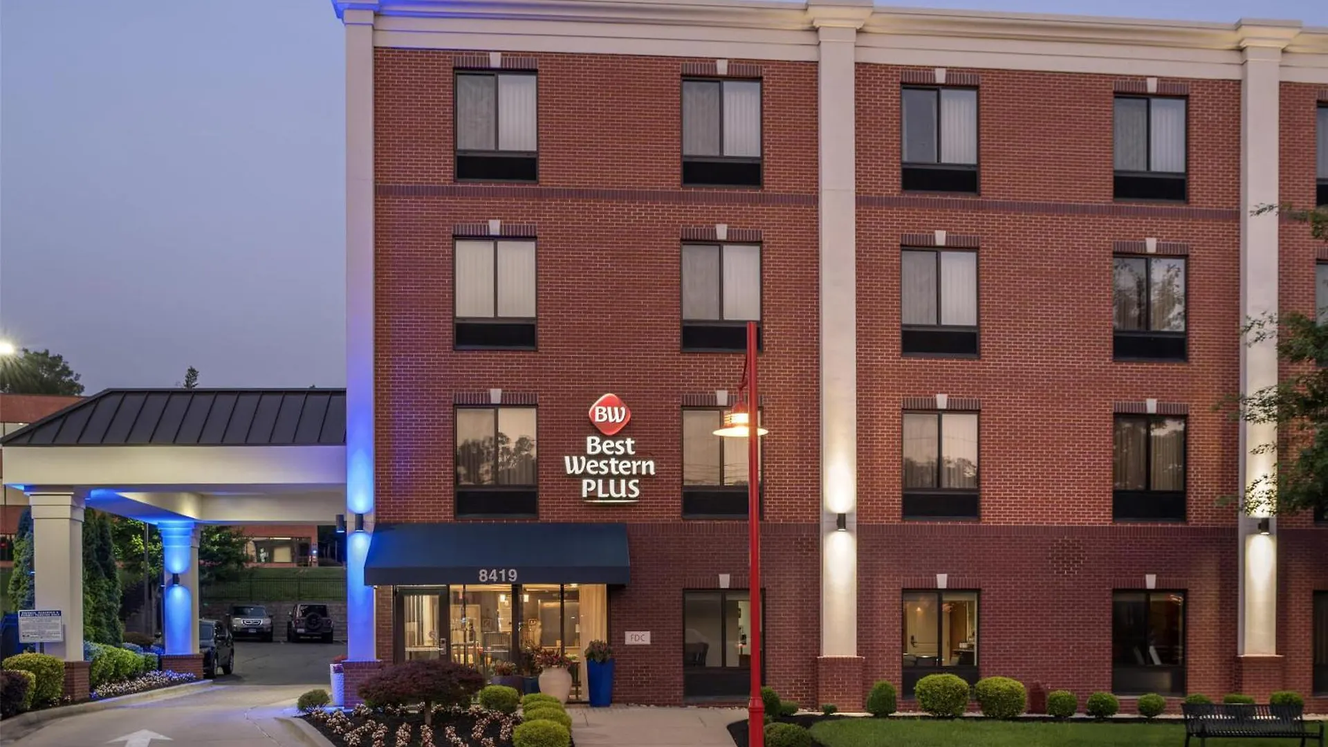 Staying Near Greenbelt Park: 5 Three-Star Hotels Compared