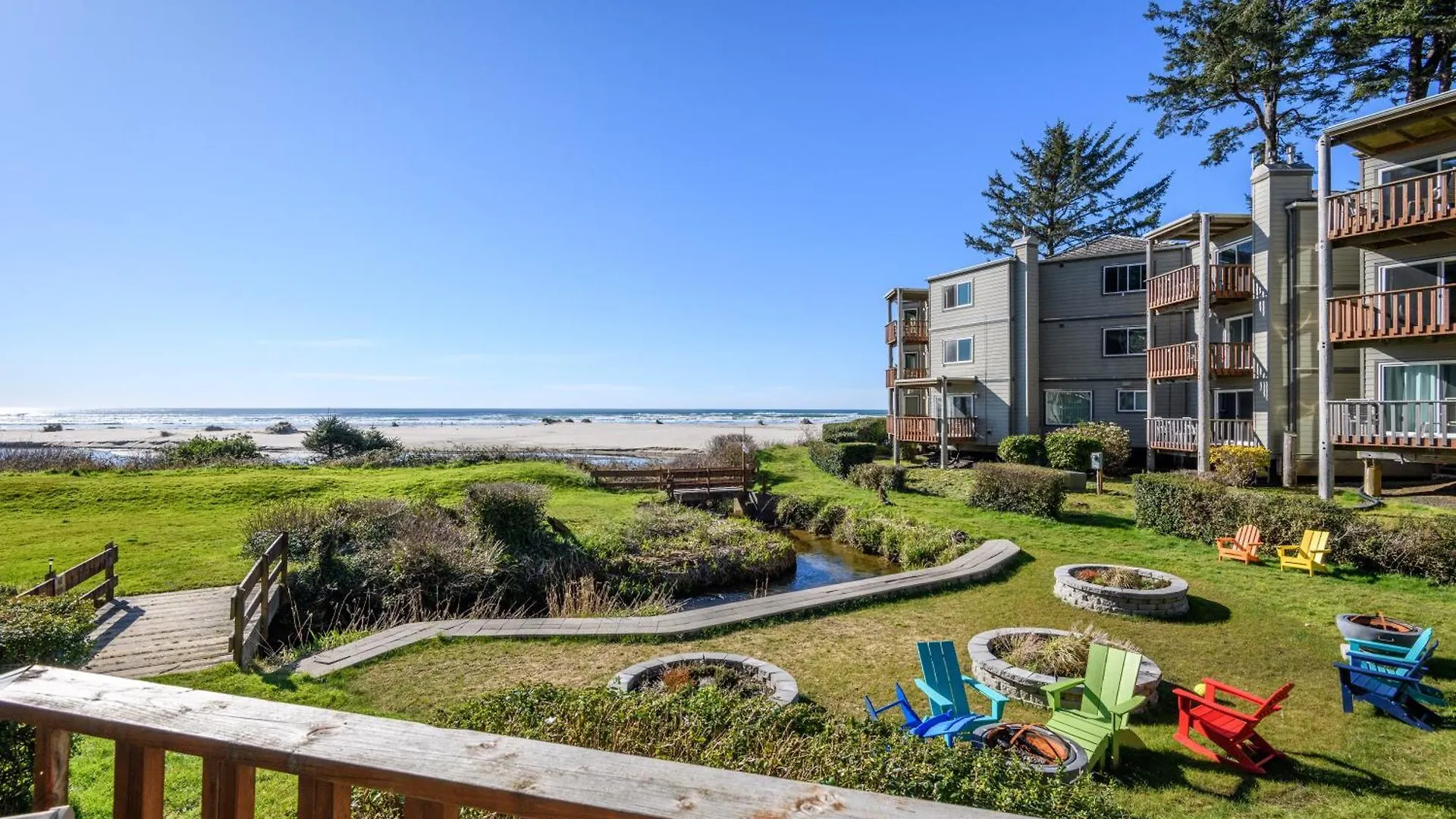 4 Family Hotels Near Oregon Undersea Gardens, Newport