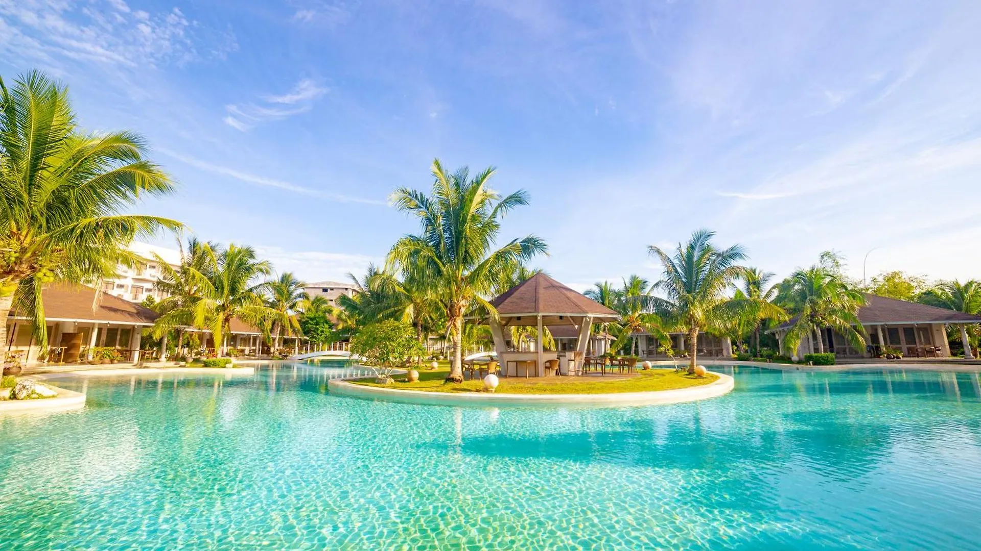 4 Smart Business Hotels Near Hinagdanan Cave Worth Booking