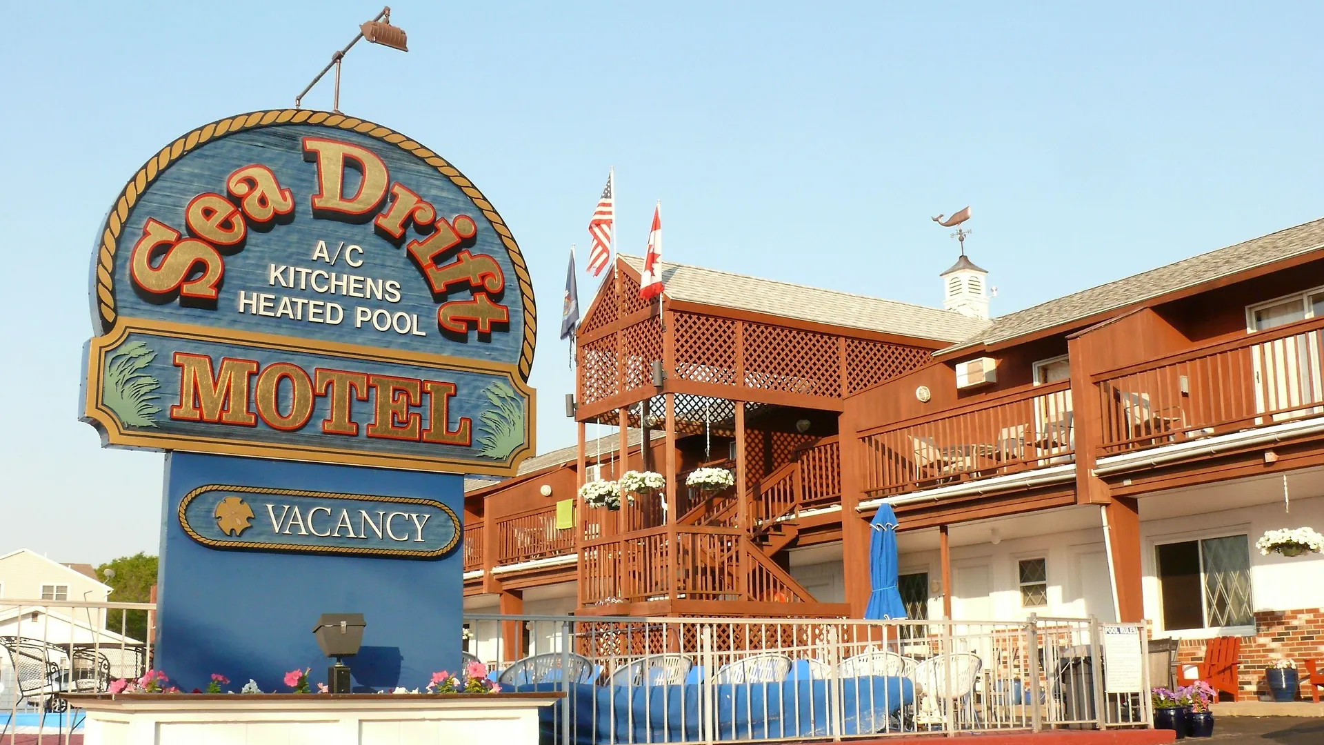 4 Central Hotels Close to Five Points Shopping Center