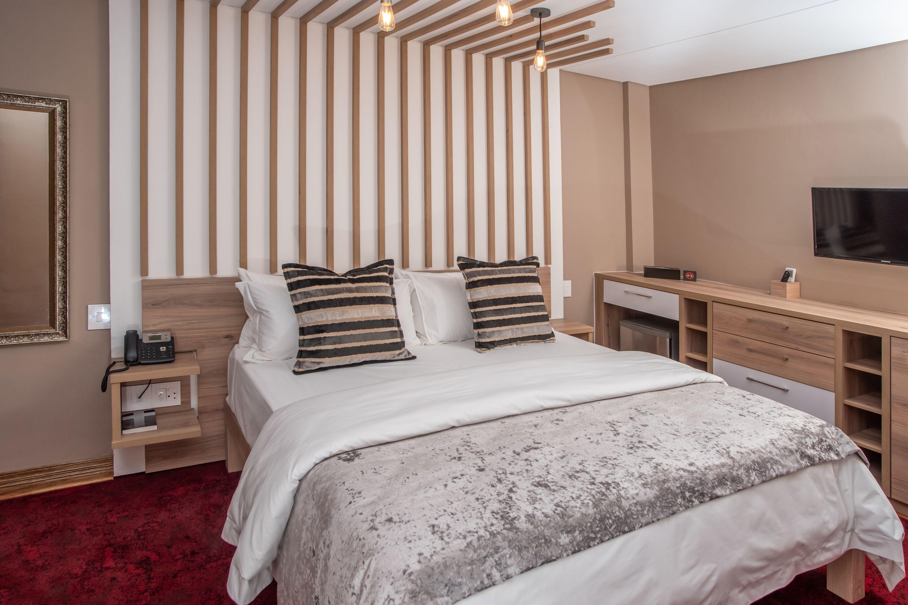 11 Smart Airport Hotels Near Free State Stadium Worth Booking