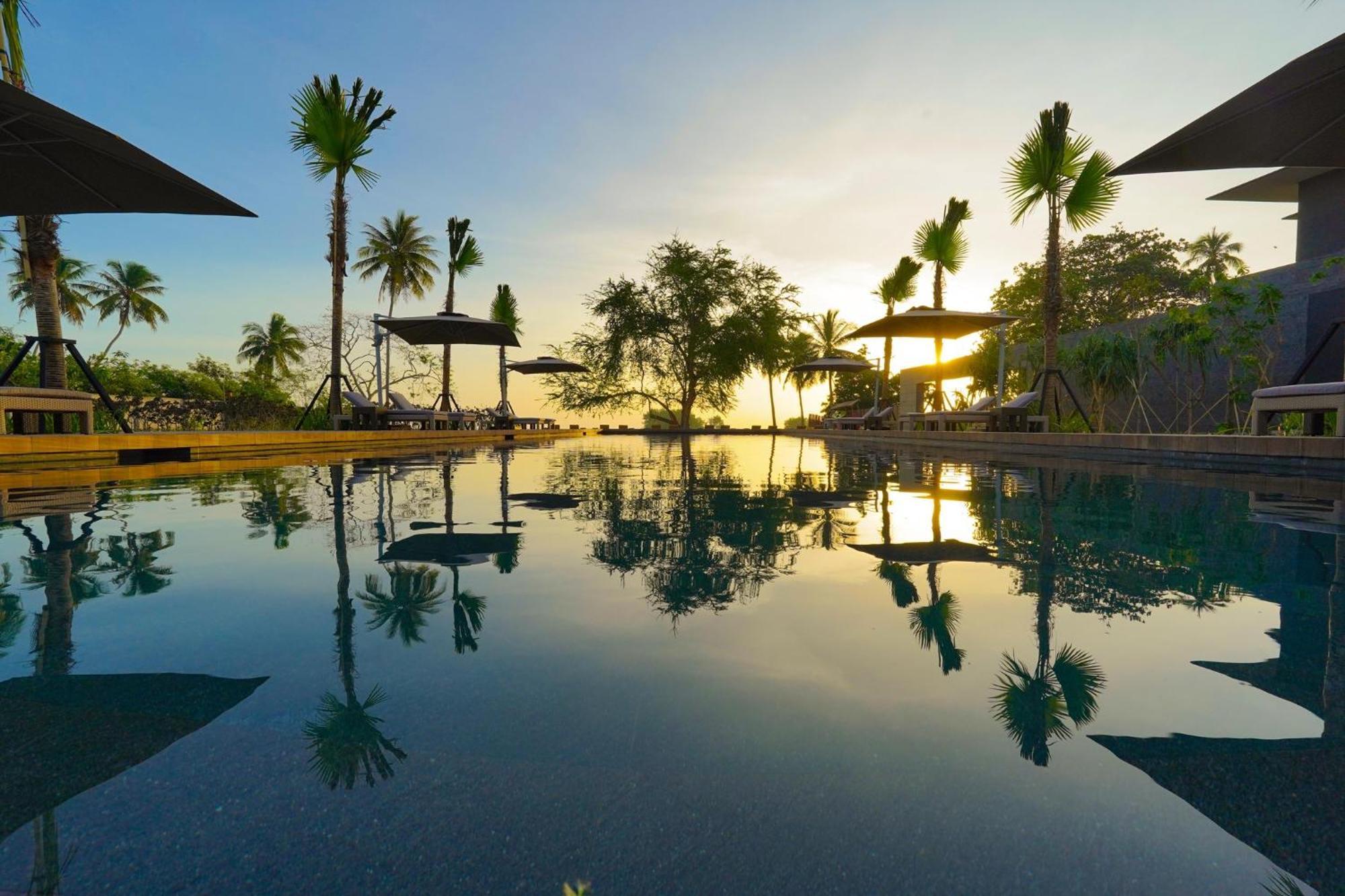 Staying Near Mendoza Park: 4 Family Hotels Compared