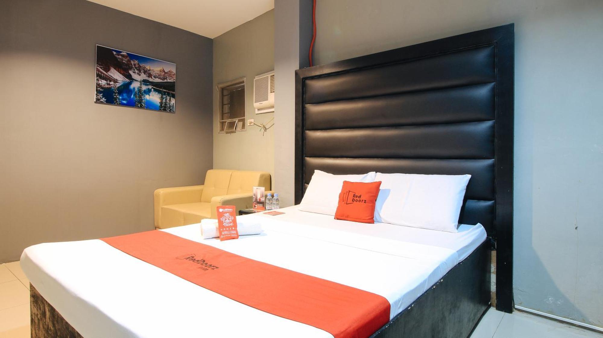 5 Budget Hotels Close to the National Museum of the Philippines