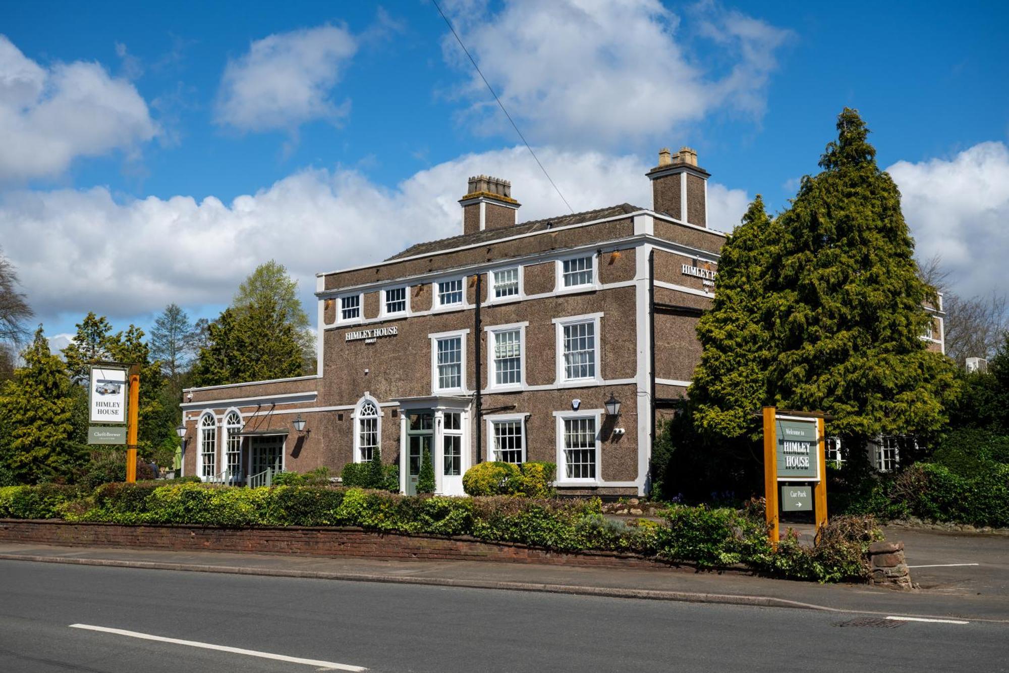 Where to Stay Near Dudley Castle: 4 Family Hotels Reviewed