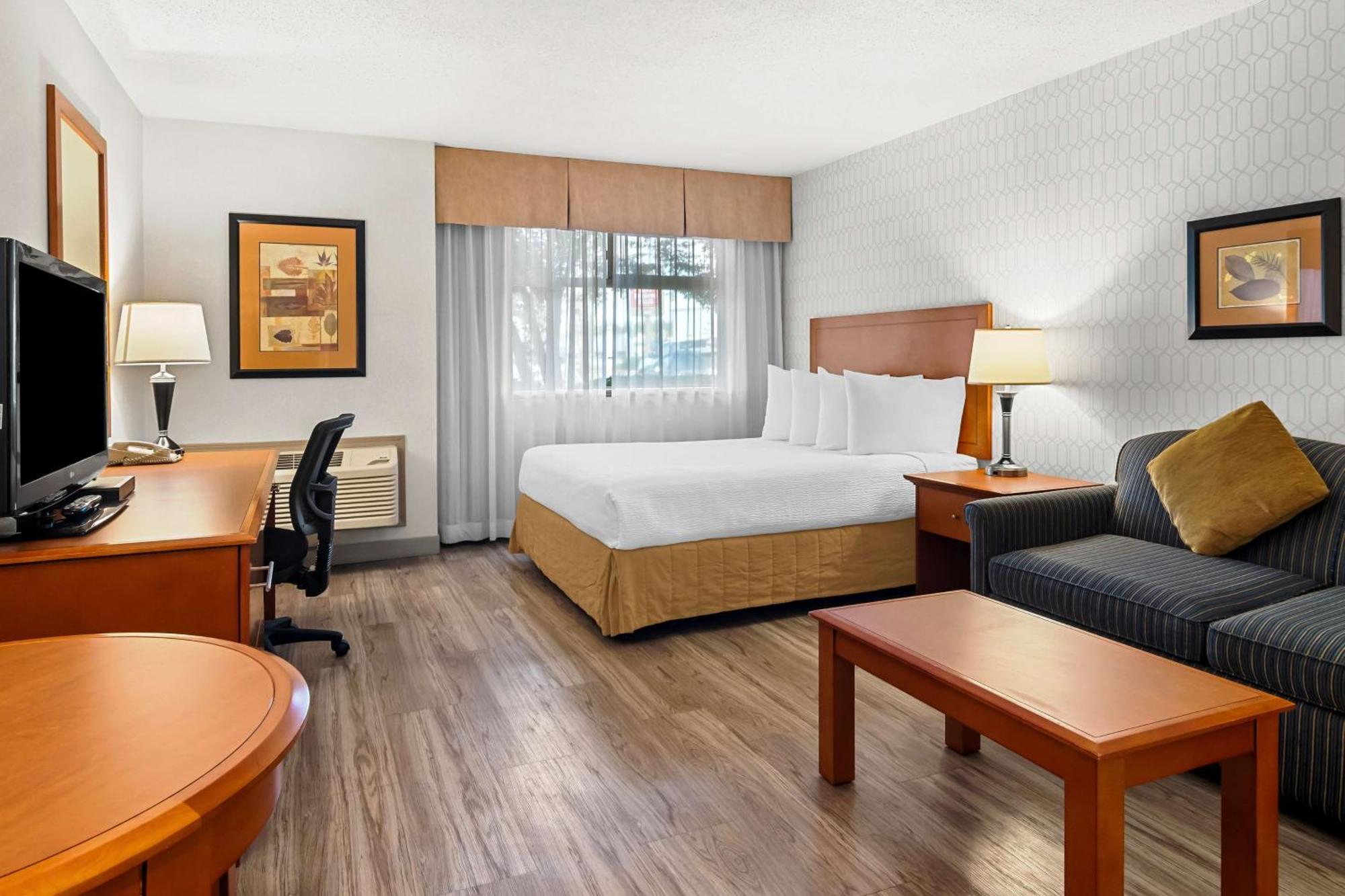 8 Business Hotels Near Port Kells Community Assn That Deliver
