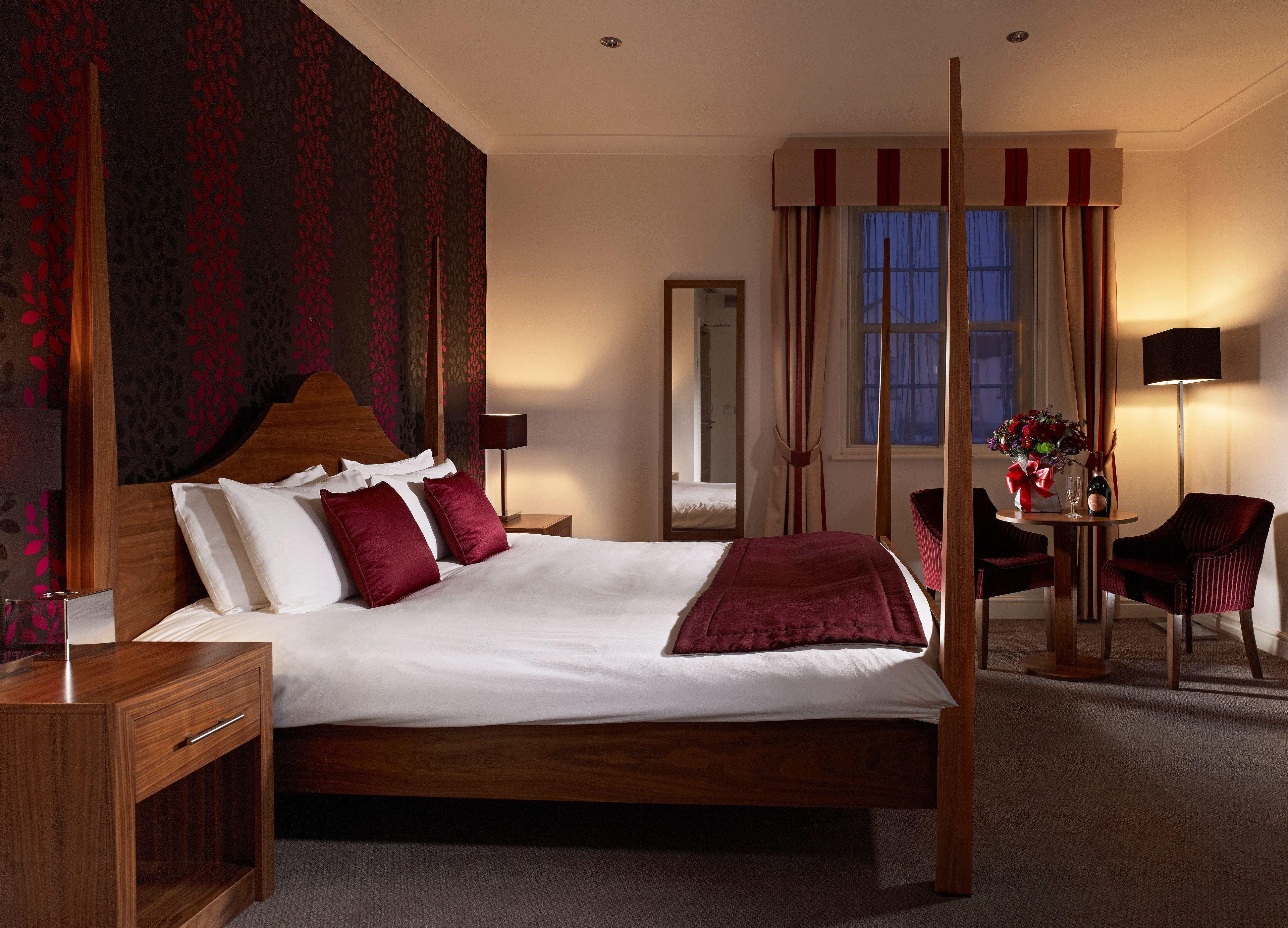 4 Central Hotels Near Runnymede Worth Booking in 2025