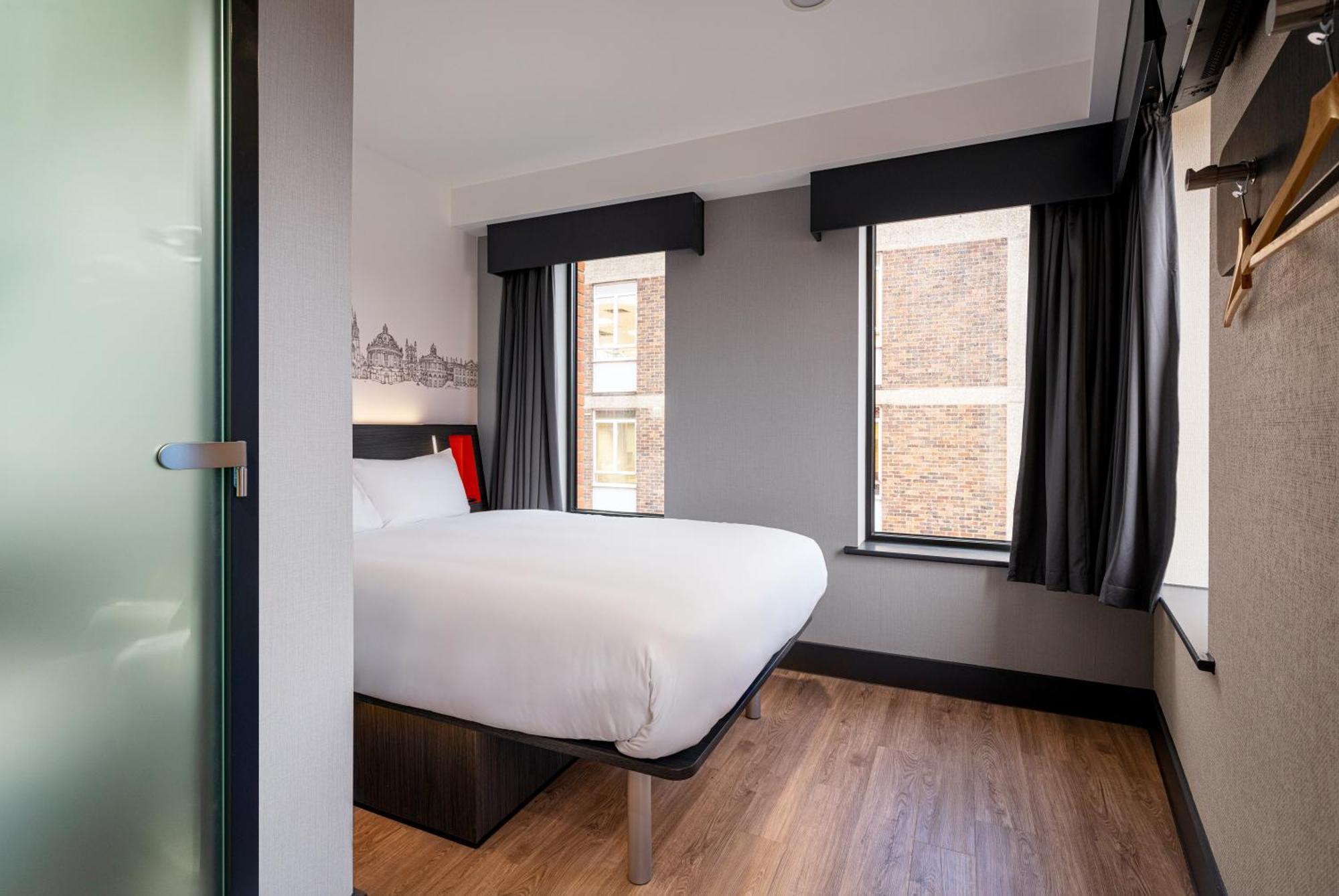 6 Budget Hotels Near Port Meadow Worth Booking