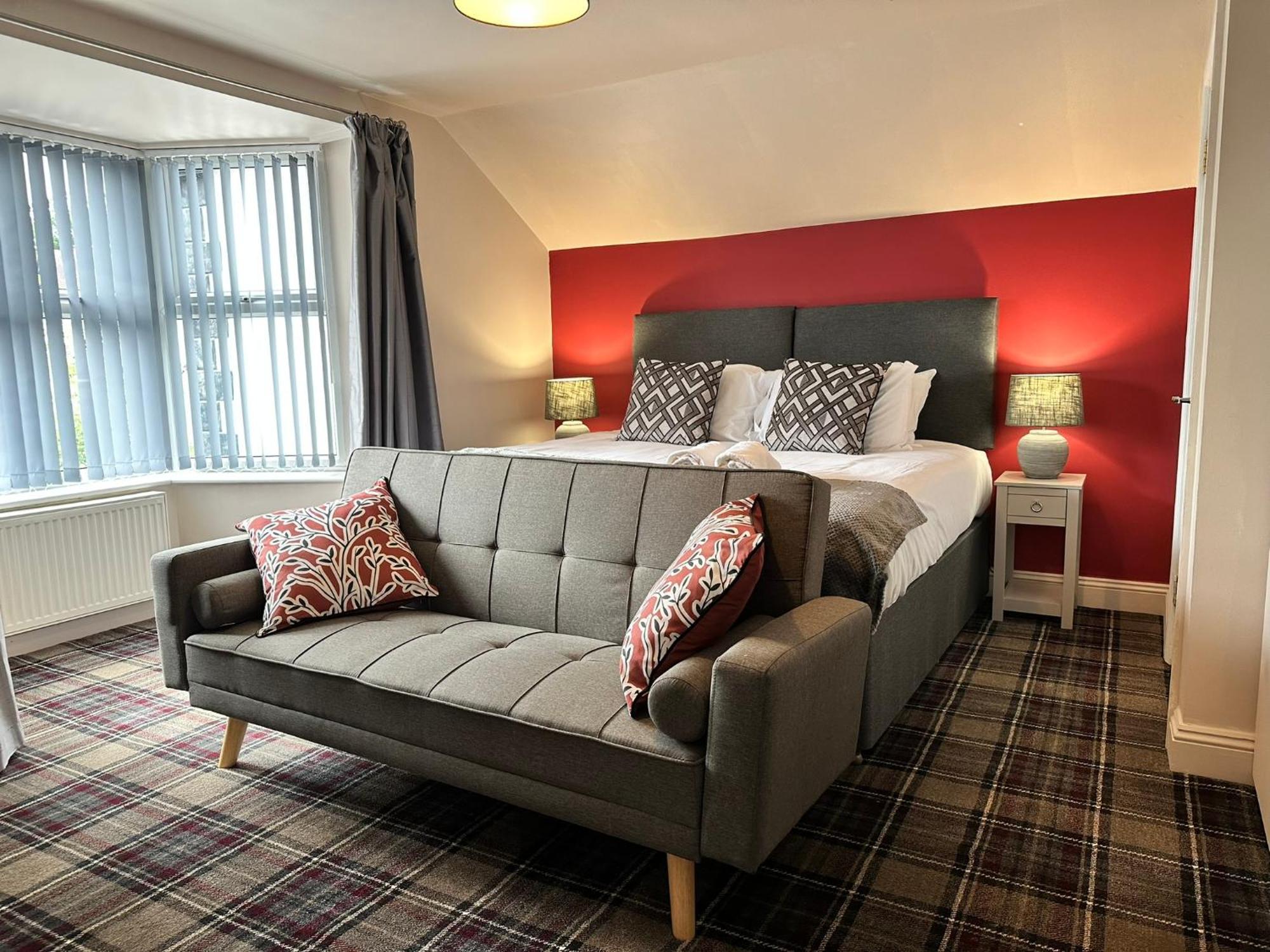 Staying Near Black Park: 4 Slough Hotels Compared