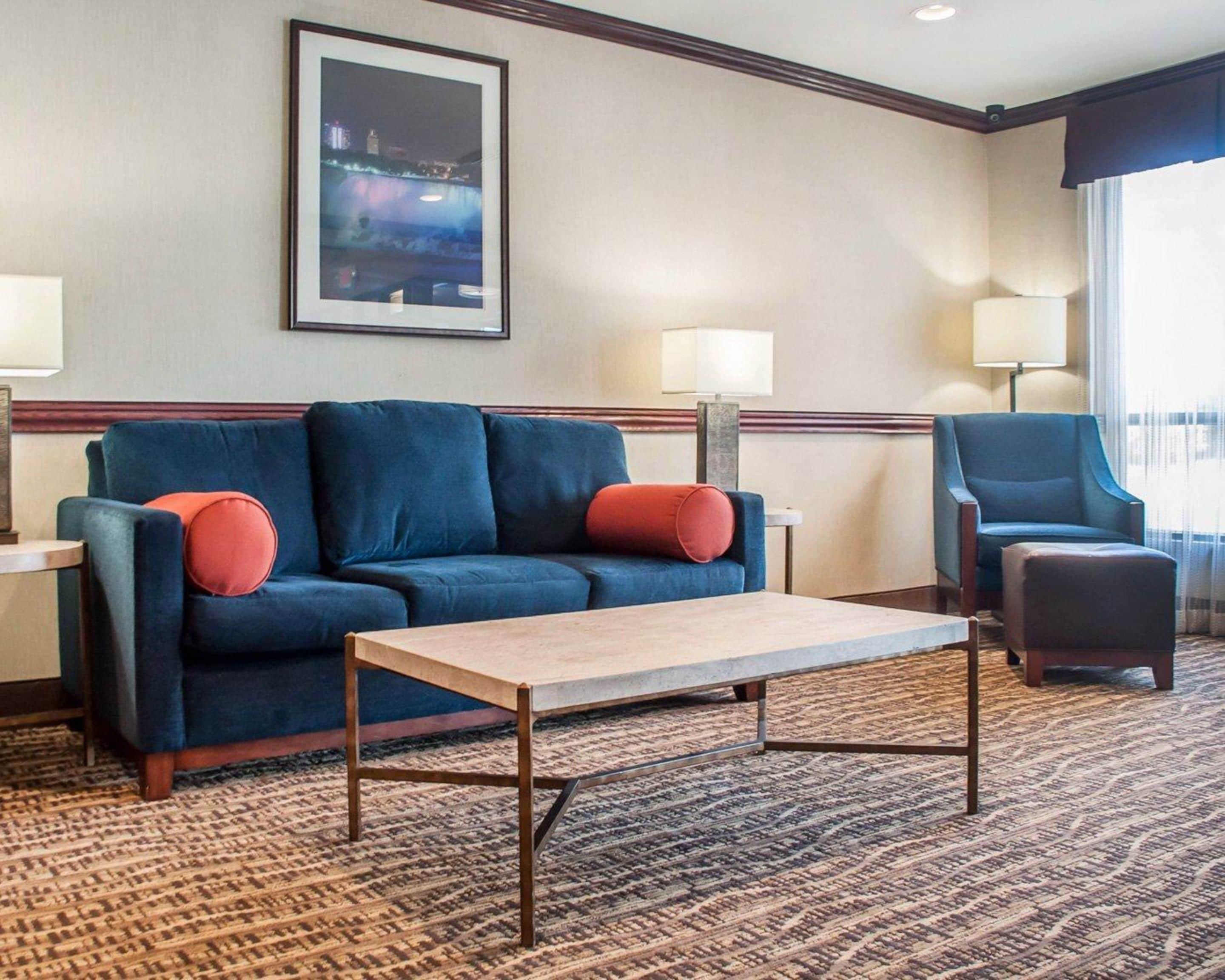 Where to Stay for Work: 11 Business Hotels Near Walden Galleria Mall
